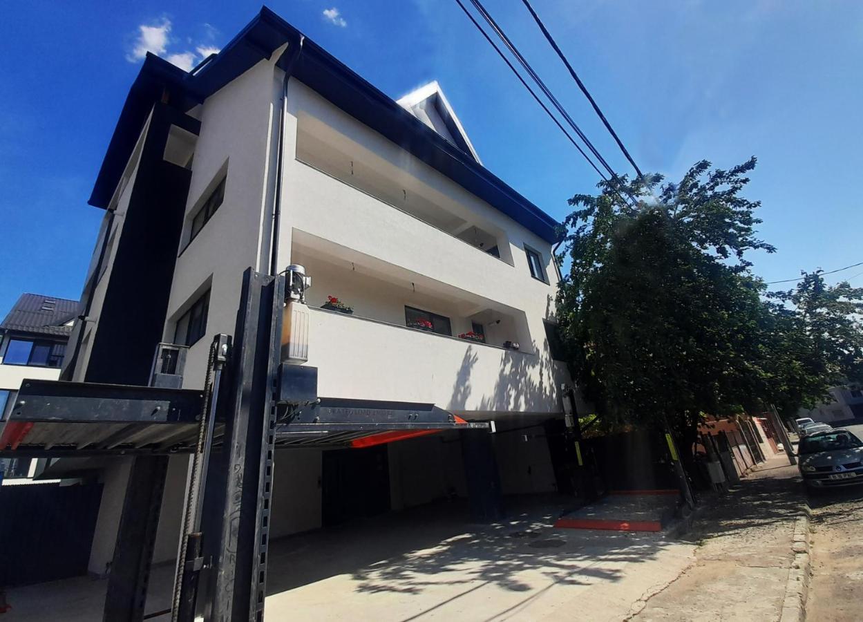 White Flat Apartment Букурещ Екстериор снимка